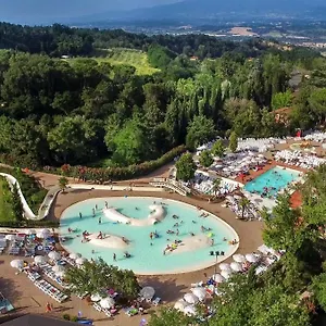 **** Holiday park Hu Norcenni Girasole Village Italy